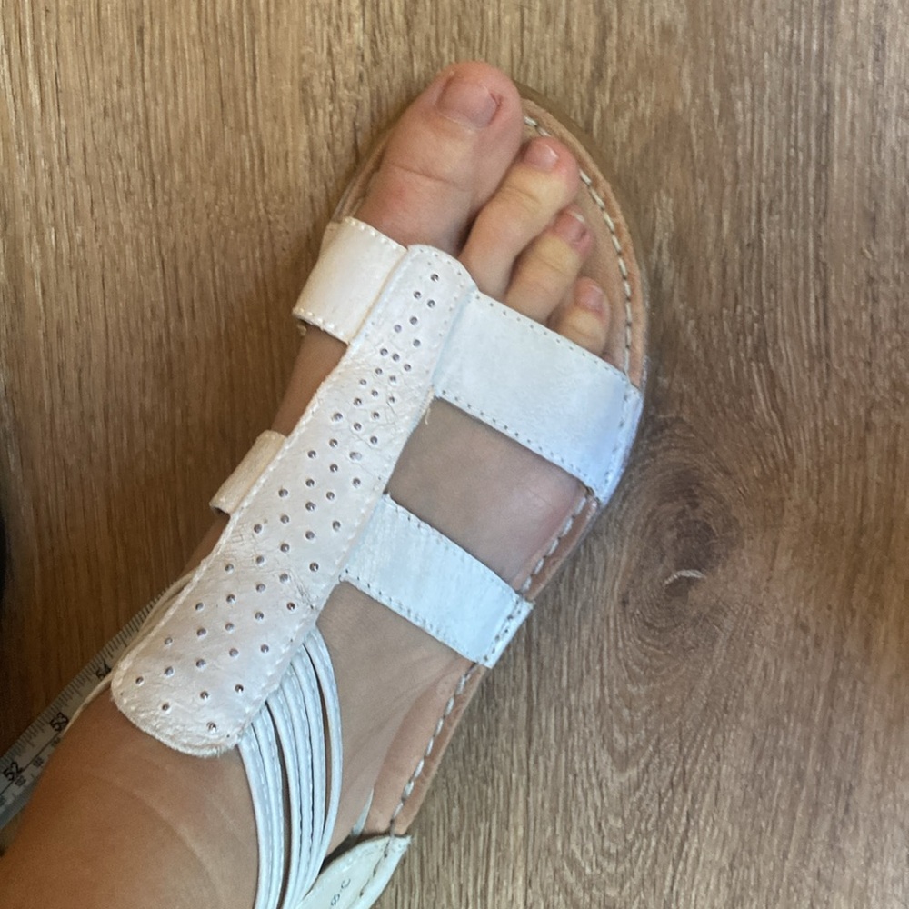 Women’s size 6, bundle of two sandals worn only once in excellent condition - Picture 7 of 11